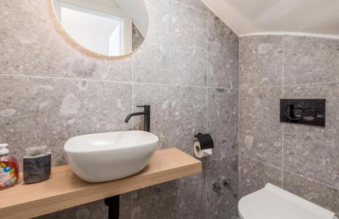 Awesome Apartment In Omisalj - Foto 35