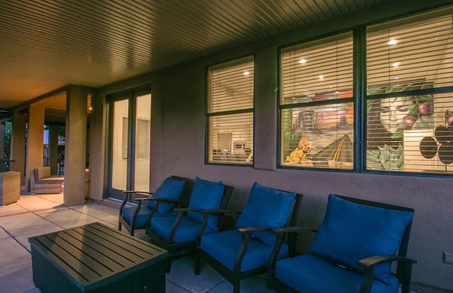 Luxe 4 Bdrm W/pool and Spa on Golf Course Lot! - Foto 48