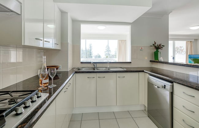 Xanadu Main Beach Resort - Photo 65