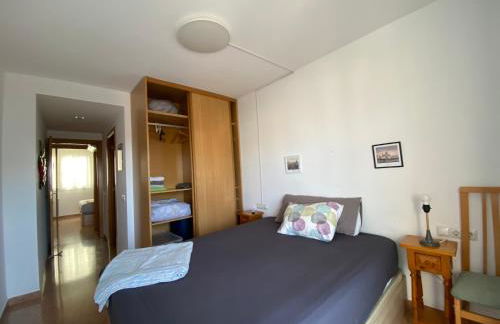 Big Family Terrassa Parking and noise free - Photo 6