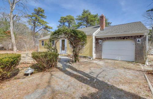 Bike to Cape Cod Sights Home with Backyard Oasis - Foto 23