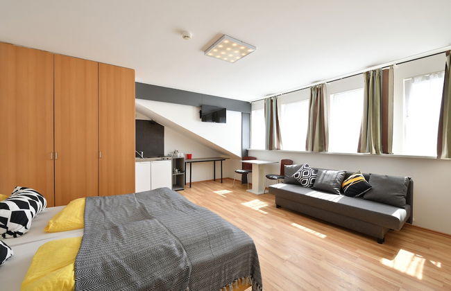 Ford Apartment - Photo 11