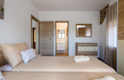 House Angela with private pool, private parking, wi-fi and fully fenced garden - WiiBuk - Foto 31