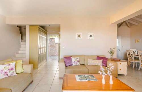 Nikolas by Vintage Travel - Photo 14