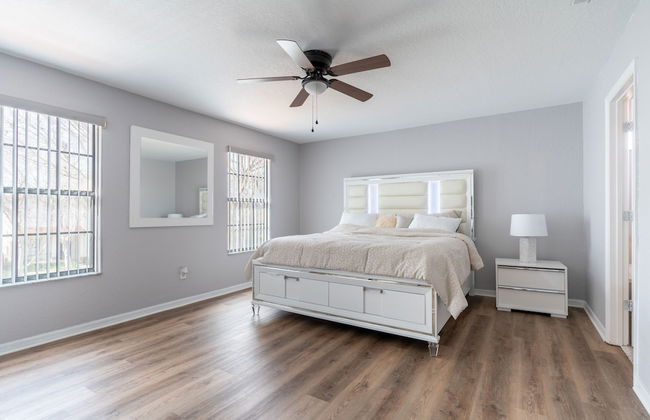 Poolside Serenity Near Disney World 4 Bedroom Home by RedAwning - Foto 2