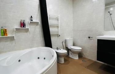 Lovely big House in Gran via - Friends & Families - Photo 15