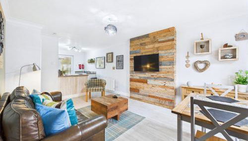 Bijou Abode- bungalow with free private parking - Foto 3