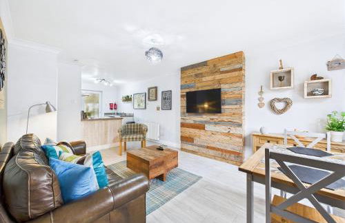 Bijou Abode- bungalow with free private parking - Foto 3