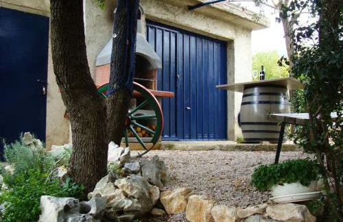 Sea apartment by beach Vine, olive oil tasting, kajaks, grill - Photo 33