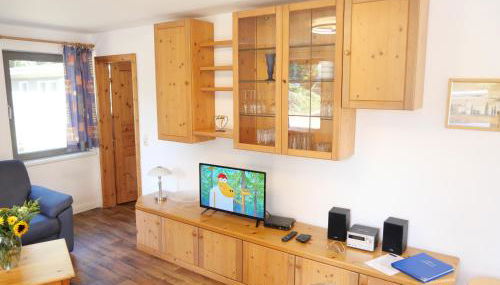 Neu "Blaues Haus am See mit Boot" - Foto 5