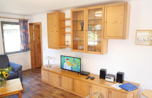 "Blaues Haus am See mit Boot" - Foto 5