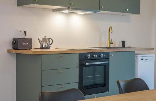 Maison calme et familiale avec cour, 3 chambres, 3 salles de bains à 10 min à pied de la gare - Foto 1