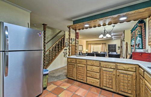Red River Townhome with Balcony and Mtn Views! - Foto 9
