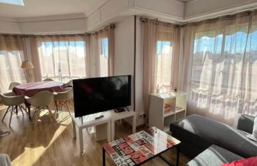 4 BEDROOMS -SENECA Center Apartment - Foto 1