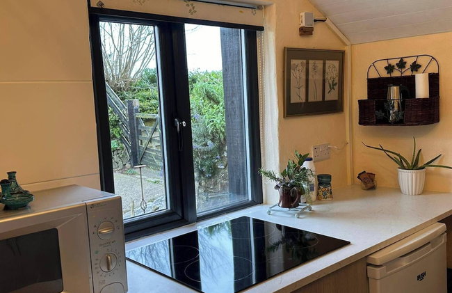 Little Linney - Sleeps 2 - Garden - Wifi - Parking - Photo 6