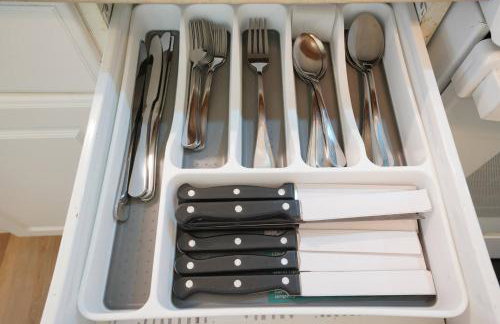 1King1Queen w/SmartTV, Wifi & FullyStocked Kitchen - Photo 28