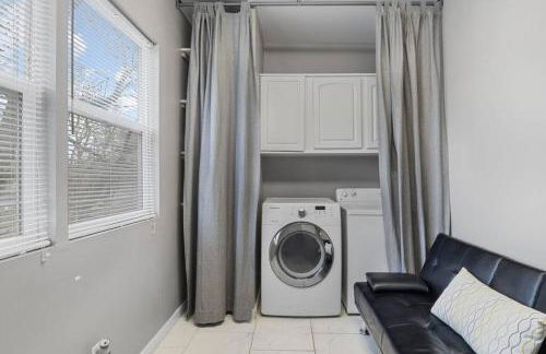 Pet&Baby Friendly 2BR w- in-unit Laundry WIFI - Foto 20