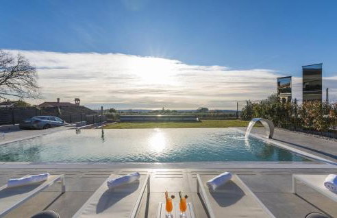 Villa Sara for 10 people near Novigrad with sea view and salt- water pool - Foto 8