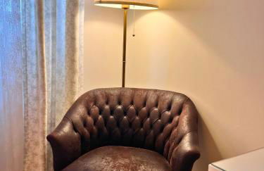 Le Havre by Leslodgespa - Confort et élégance, terrasse privée, proche de l'aéroport et de Bâle - Foto 8