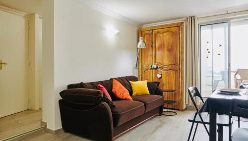 Le Cocon de ville sètois, Clim, patio et garage pour véhicule moyen, type clio, draps et serviettes inclus - Foto 3