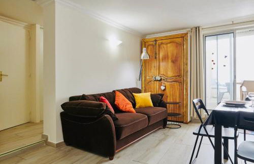 Le Cocon de ville sètois, Clim, patio et garage pour véhicule moyen, type clio, draps et serviettes inclus - Foto 3