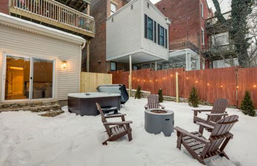 Walk to OTR! Hot Tub and Movie Room at Cincy Condo - Foto 22