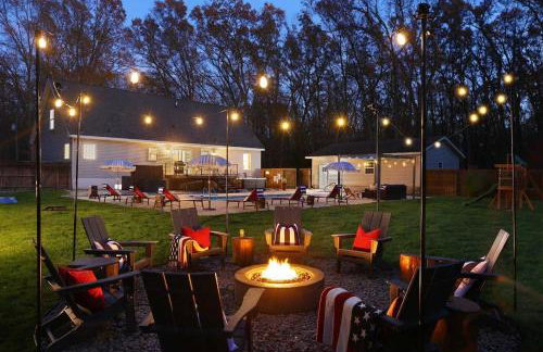 Pine & Paddle Getaway Game Room Hot Tub Pool - Foto 2