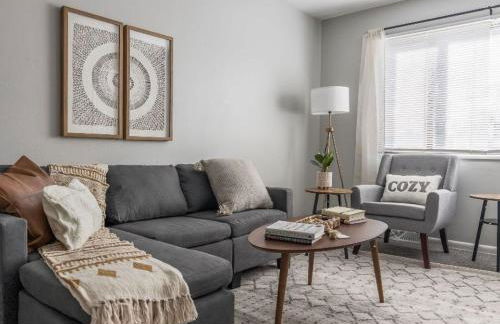 Renovated 2 BDR Garage KC Charm - Foto 1