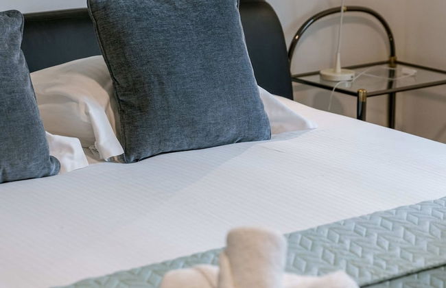 Spacious Getaway Close to the Beach and Airport - Foto 19