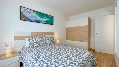 Beachfront gateway in Pineda de Mar - Photo 4