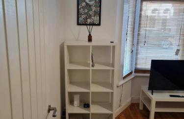 Ground Floor Maisonette Near St James St Overground Station - Foto 19