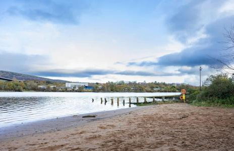 Cosy Lodge Getaway with Private Beach & Fireplace - Foto 51