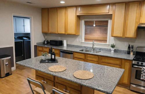 Spacious 3BR w/ Large Backyard | Near SF & OAK - Foto 10