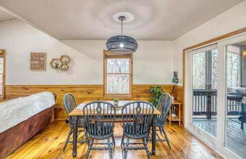 Cozy Cabin With Hot Tub, Grill, Fire Pit & Game Room - Foto 3