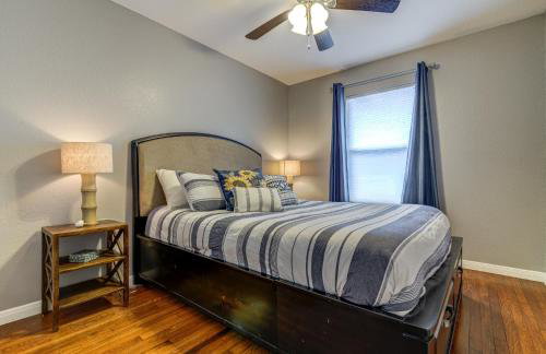 Spacious 3BR Retreat Close to Downtown & Outlets - Foto 19