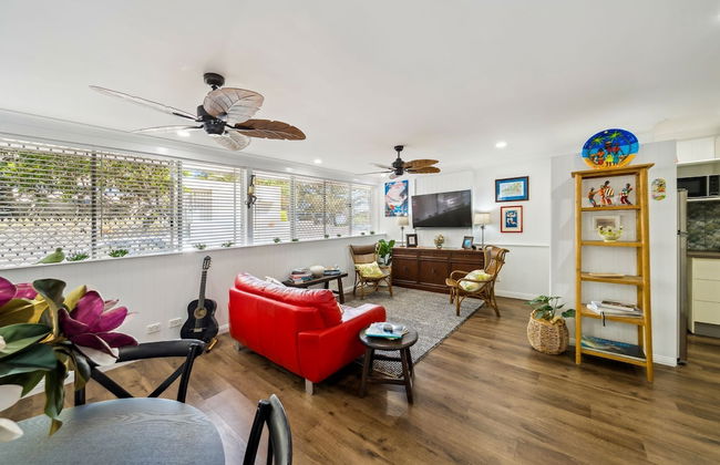 Beachfront Burleigh Getaway - Photo 3