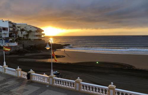 Espectacular en primera línea de la playa - Foto 69