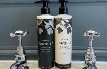 Epic Location, Views & Large Private Terrace - Photo 36