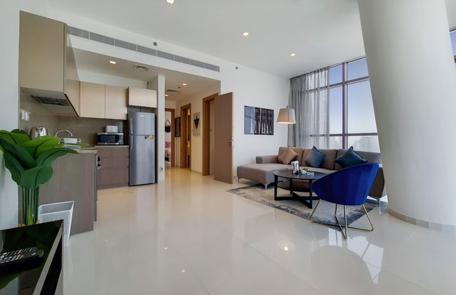 GreenFuture - Stylish Apartment With Panoramic City Views - Photo 7