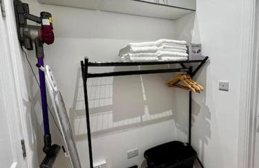 No1 Lux Apartment Nuneaton with Gated, Private Parking - Foto 4