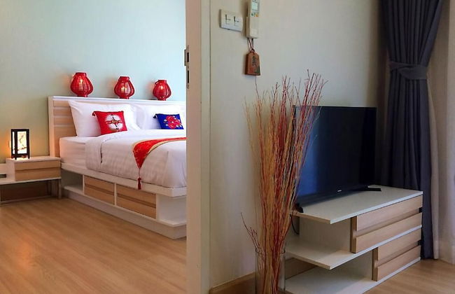 Happy Place Condo - Photo 2