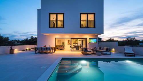 Villa Kurnatari - Photo 1