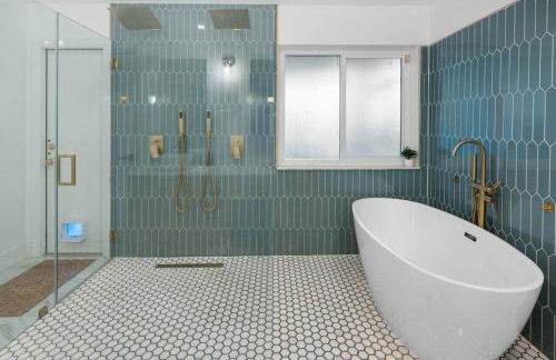 Plantation Pool Home with Hot Tub Sleeps 10 - Foto 33