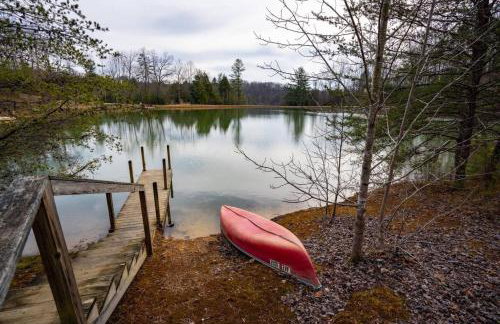 14 Guest 7 Bed 4 BR Lakefront Cabin w Hot Tub - Foto 57