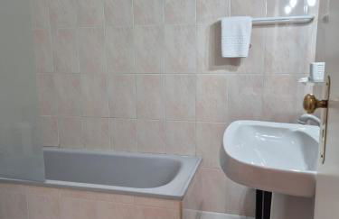 Frente Praia - Apartamento Moledo - Semanal - Foto 22