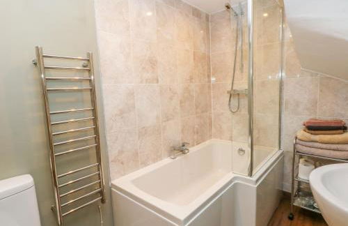 Chequer Stable - Photo 14