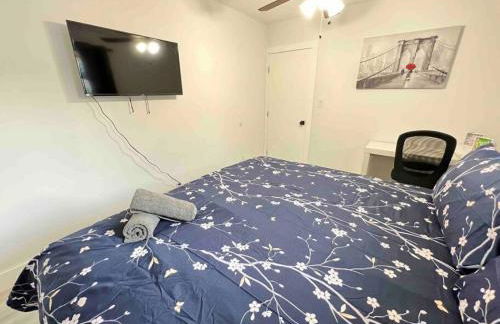 Royal Luxe Pool Home near Ft Laud airport and each - Photo 56