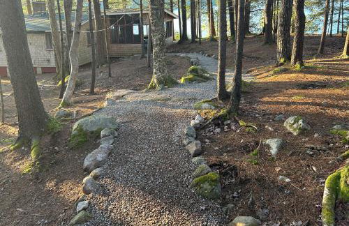 Peaceful 2BR Lakefront Cabin w/ New Dock - Foto 4