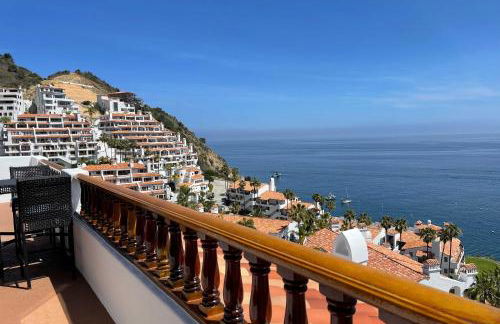 10-Star Condo 21 Steps from Top - Premium Ocean View Corner Unit Fireplace New Golf Cart - HC245 - Foto 7