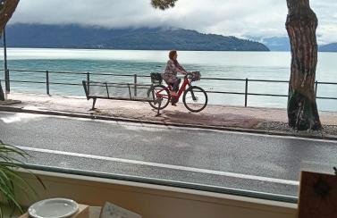 Lake Como PORTO VECCHIO - Charming Lakefront Apartment in the Heart of Domaso - Foto 3